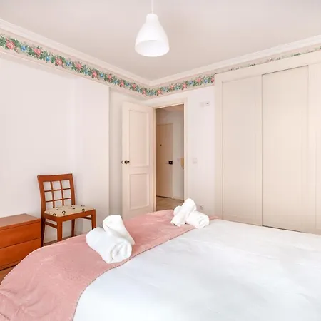 アパート Dina's At *