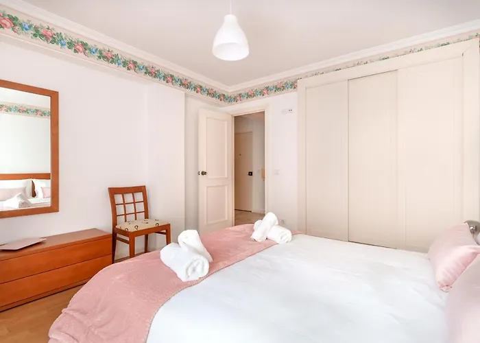 Apartament Dina's At *